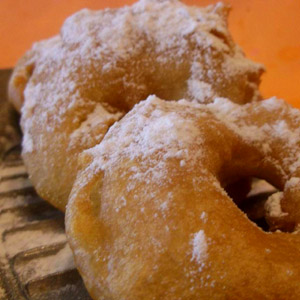 Yankee fried apple rings.