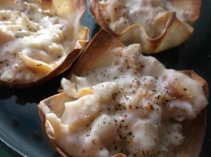 Clam rangoons make a great hors doerves for holiday parties.
