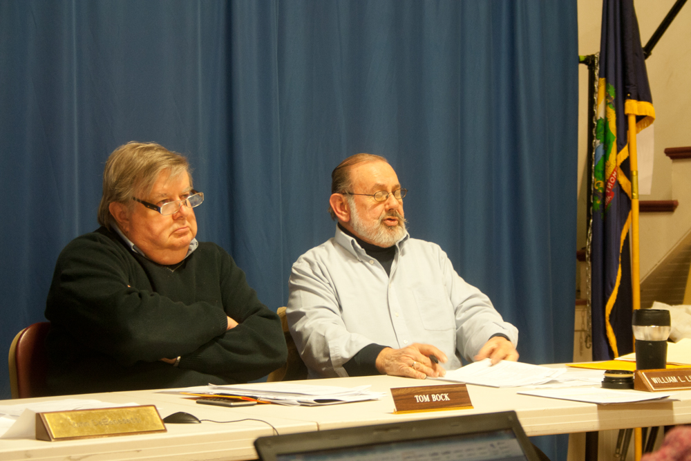 From left, board members Tom Bock and Bill Lindsay.