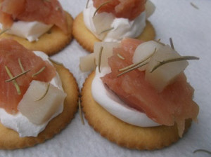 Crunchy salmon bites