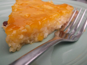 Creamy apricot pudding pie.