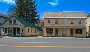 Six Loose Ladies will take over the space on the left. Left of that is the Country Treasures Quilt Shop.